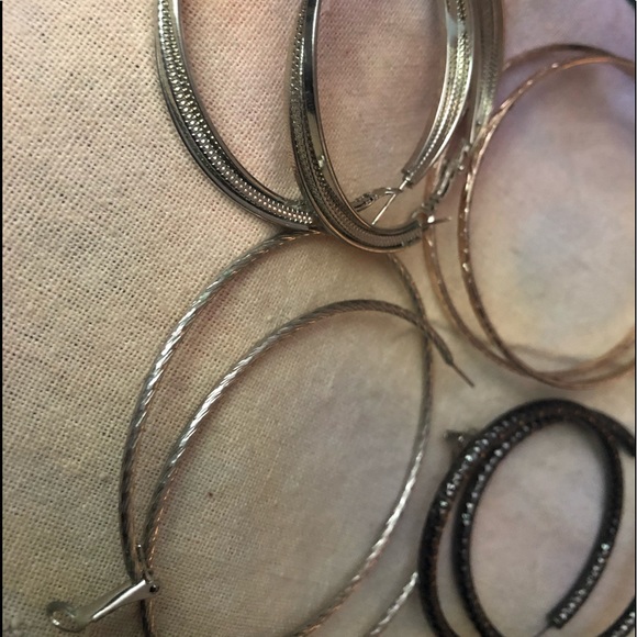 Hoop earrings - Picture 2 of 3